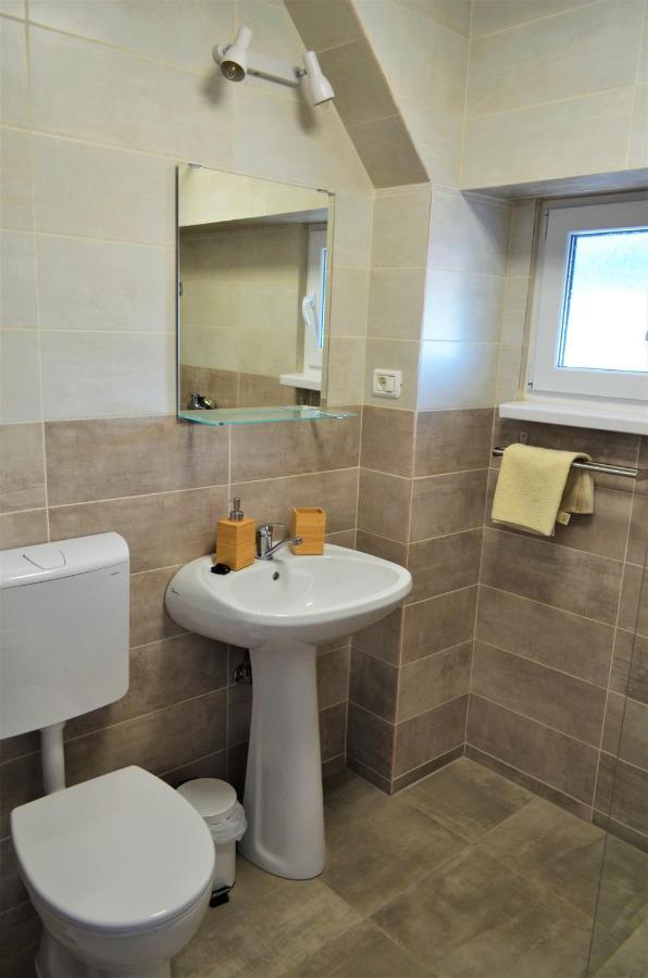 Casa Calin Hotel Crisan  Buitenkant foto
